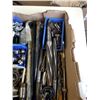 Image 8 : TRAY OF DRILL BITS, HOLE SAW BITS, BEARRINGS, HARDWARE