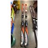 Image 8 : ATOMIC AND SALOMON SKIIS 170, 180CM - WITH 2 PAIRS OF POLES