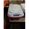 Image 2 : 2 PINK RUBBERMAID COOLERS