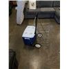 Image 1 : RUBBERMAID ROLLING COOLER AND METAL CART