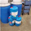 Image 2 : 2 FOOD GRADE 45 GALLON DRUMS WITH 5 PLASTIC DRUMS 3 BLUE, 2 WHITE