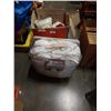 Image 1 : LOT OF QUEEN SIZE FITTED SHEETS, COMFORTERS AND 14 PILLOW CASES