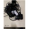 Image 2 : 2 MICROPHONES AND 3 PARTY LIGHTS