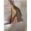 Image 2 : BROWN AREA CARPET - APPROX 4 FOOT WIDE