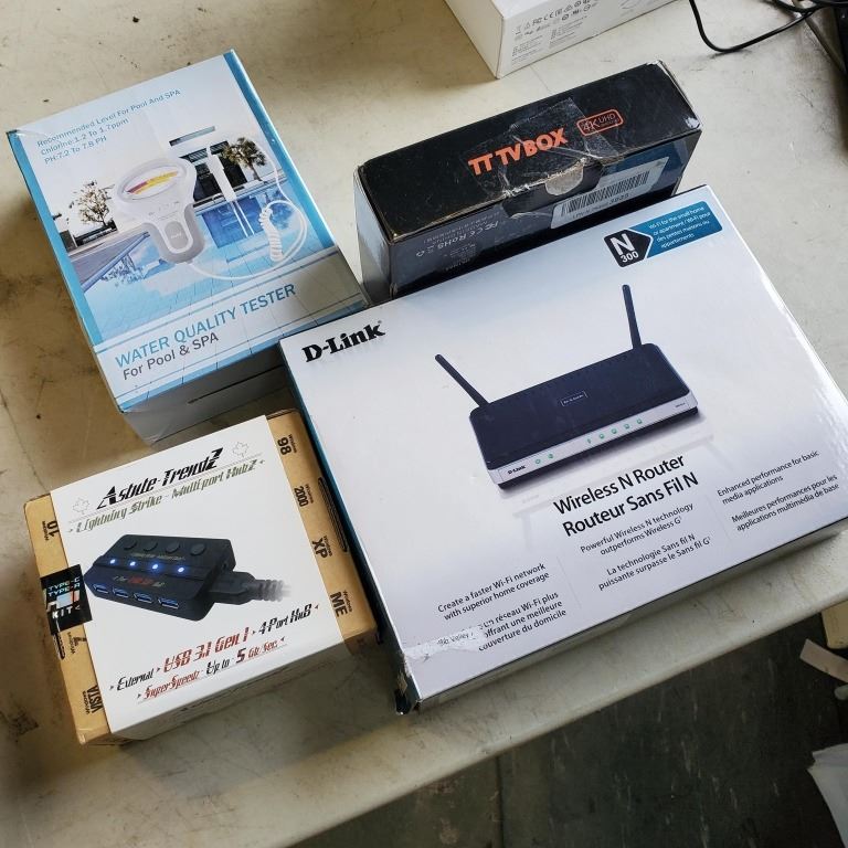 Pool Router AS NEW POOL AND SPA WATER TESTER, DLINK ROUTER, 3 IN 1 USB HUB AND ...