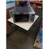 Image 1 : DANBY SILHOUETTE BRUSHED METAL MICROWAVE