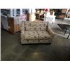 Image 1 : DELUXE DESIGNS LOVESEAT