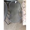 Image 3 : 2 METAL PATIO CHAIRS