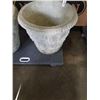 Image 2 : 2 CEMENT PLANTERS 16 INCHES TALL