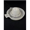 Image 2 : Milk Glass Juicer