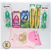 Image 1 : LOT OF ASSORTED CHILDREN'S ITEMS INCLUDES
