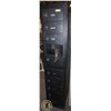 Image 1 : 10 DOOR METAL LOCKER H77.5" X W16.5" X D16"