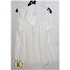 Image 1 : WHITE SLEEVELESS SHIRT SIZE L