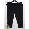 Image 1 : BLACK CROPPED LEGGINGS SIZE M WITH POCKETS