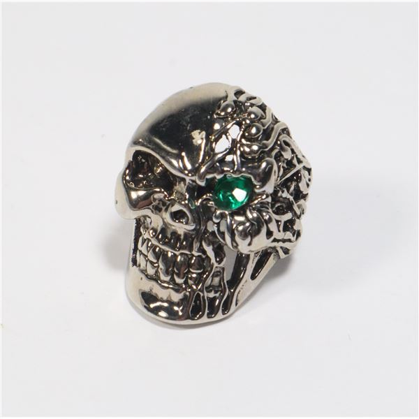 NEW MEN'S SKULL RING, WITH GREEN ACCENT IN EYE