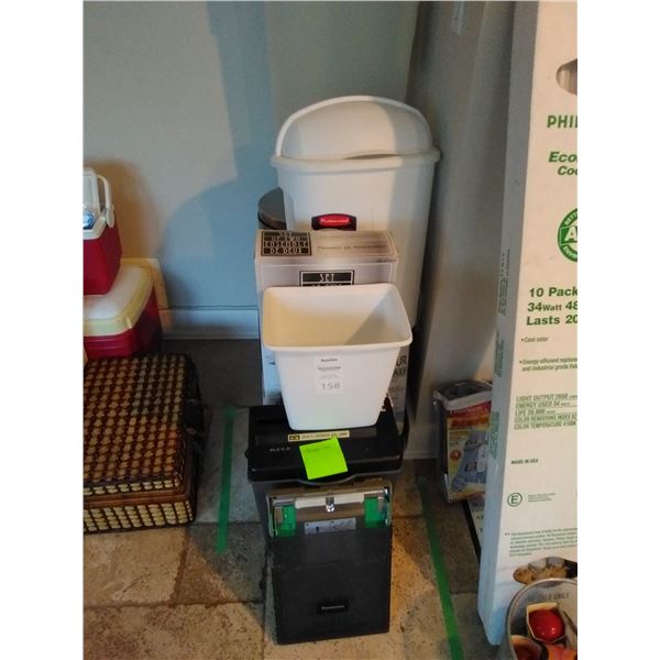 Containers & Organizers Cat B