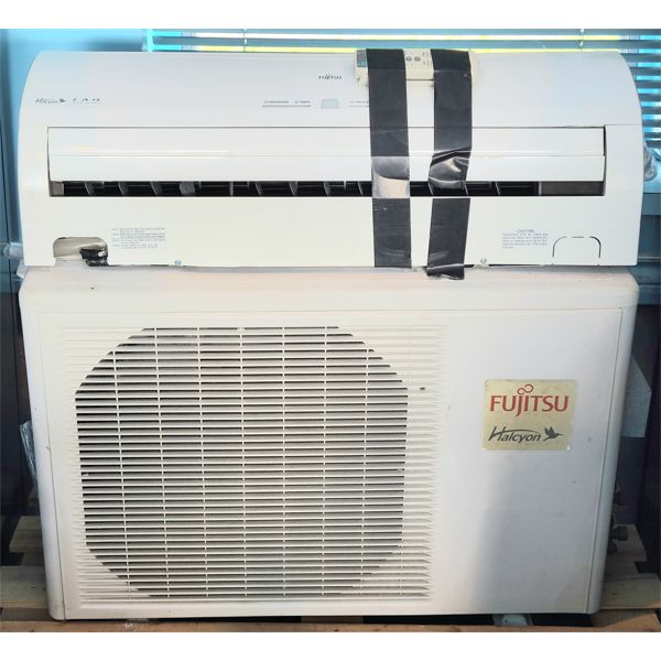 HALCYON OVERHEAD AIR CONDITIONER W/ REMOTE