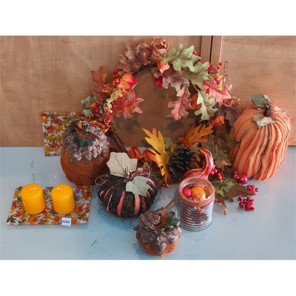 JOB LOT - FALL DECOR INCL WREATH, PUMPKINS & ETC