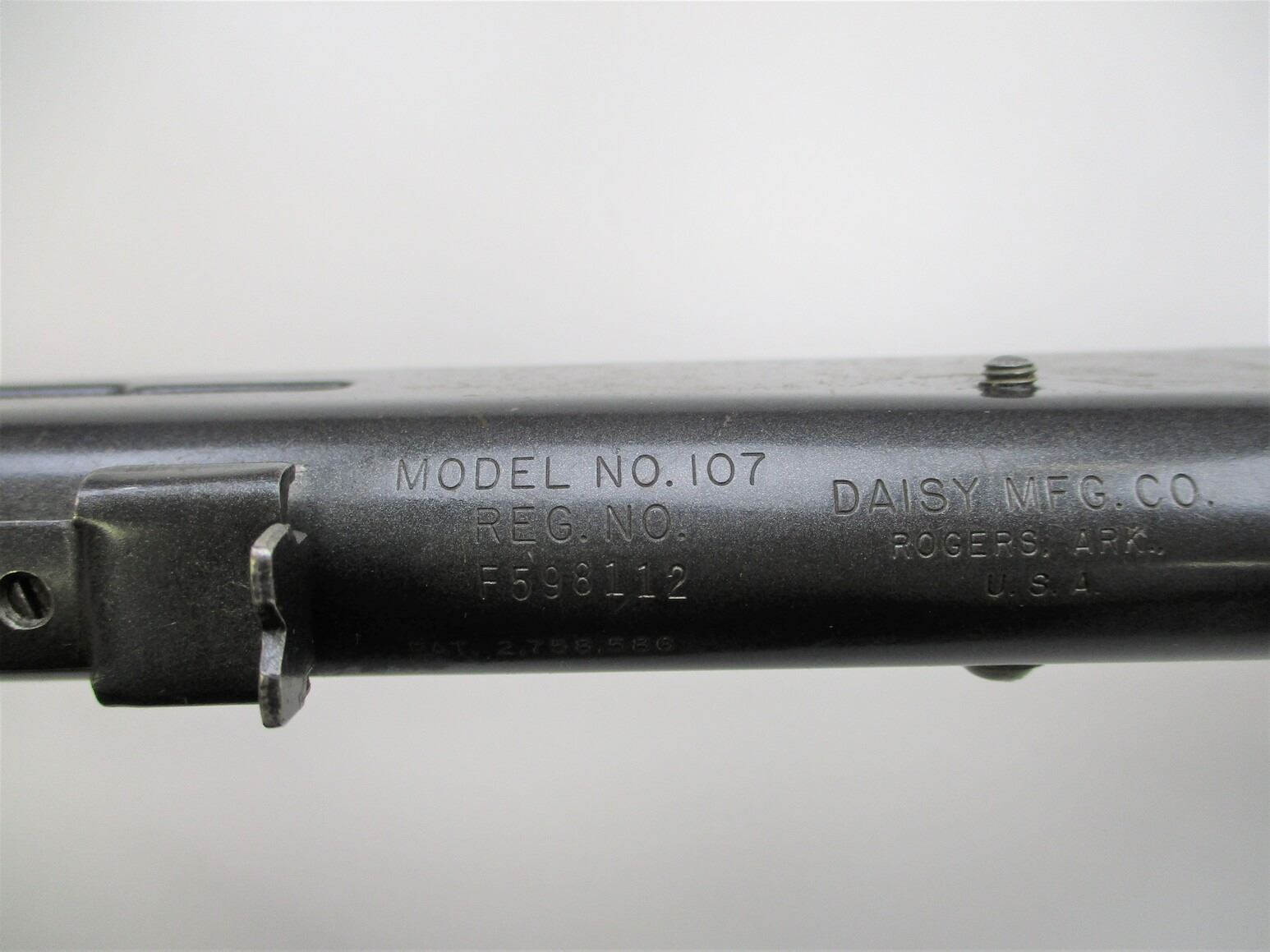 DAISY MODEL 107 BBs PUMP ACTION GUN