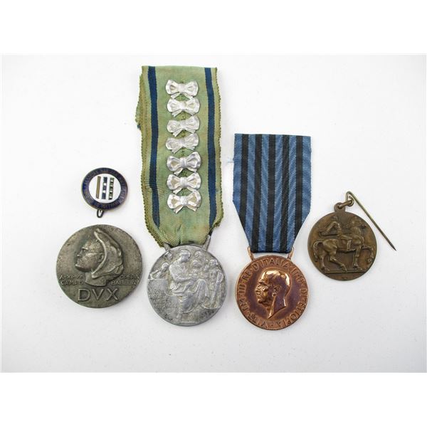 WWII ITALIAN MEDAL AND BADGE LOT