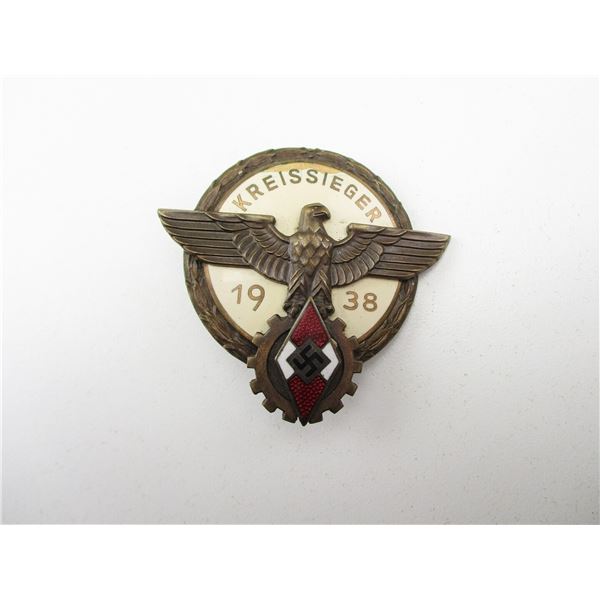 WWII GERMAN HITLER YOUTH BADGE