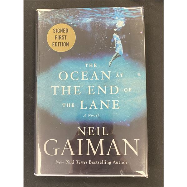 SIGNED FIRST EDITION THE OCEAN AT THE END OF THE LANE BY NEIL GAIMAN