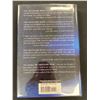 Image 2 : THE GRAVEYARD BOOK BY NEIL GAIMAN AUTHOR SIGNED
