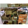 Image 1 : ASSORTED MODEL TRAINS, TRACKS & ACCESSORIES