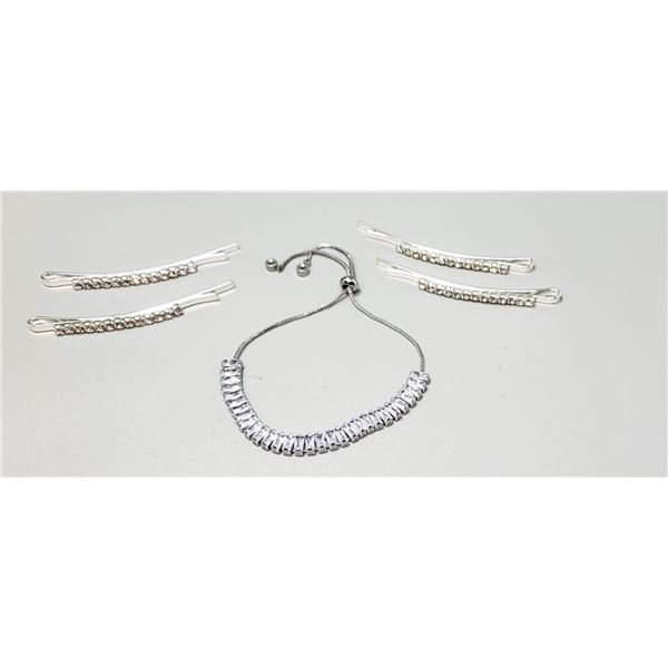 ADJUSTABLE SILVER TONE WITH CLEAR