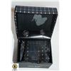 Image 1 : NEW SILK TIE, POCKET SQUARE + CUFF-LINKS IN BOX
