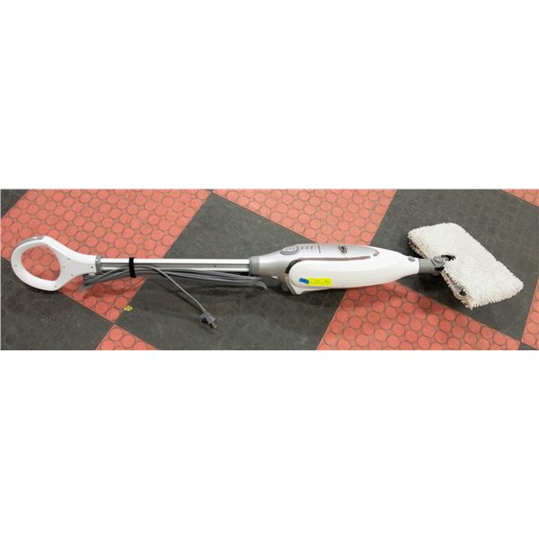SHARK PROFESSIONAL STEAM MOP