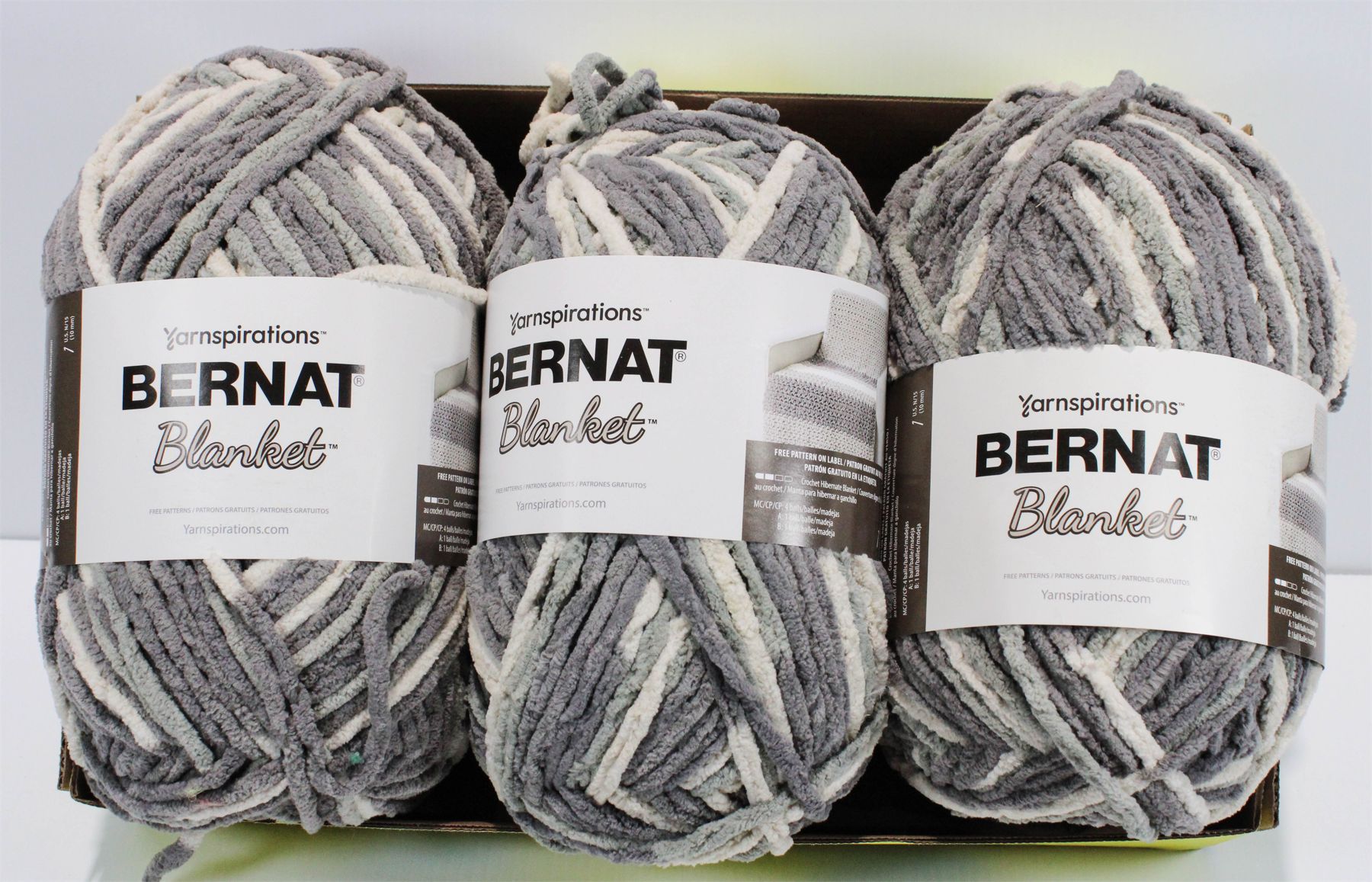 3 SKEINS YARNSPIRATIONS BERNAT BLANKET YARN