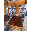 Image 10 : SOLID OAK ROUND TABLE AND FOUR CHAIRS