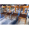Image 9 : SOLID OAK ROUND TABLE AND FOUR CHAIRS