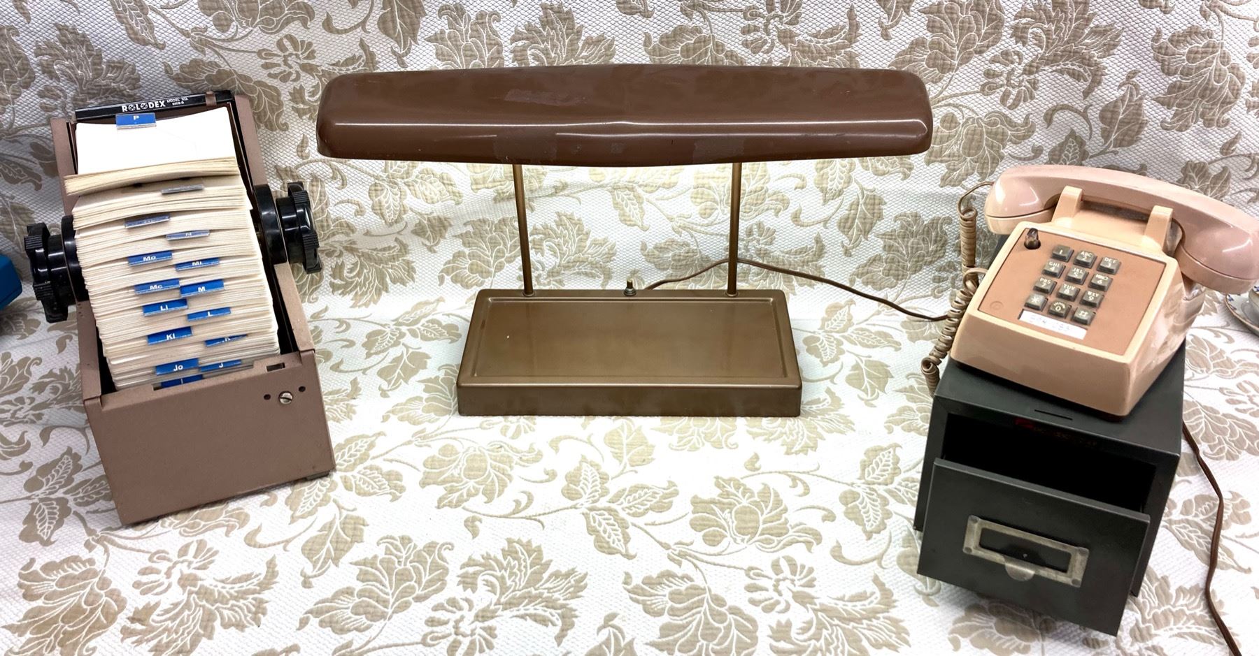 VINTAGE ROLODEX, TELEPHONE, AND DESK LIGHT