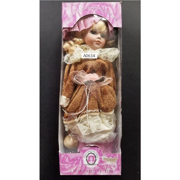 Porcelain Doll (A0634)