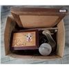 Image 1 : Miscellaneous Box (A2906)