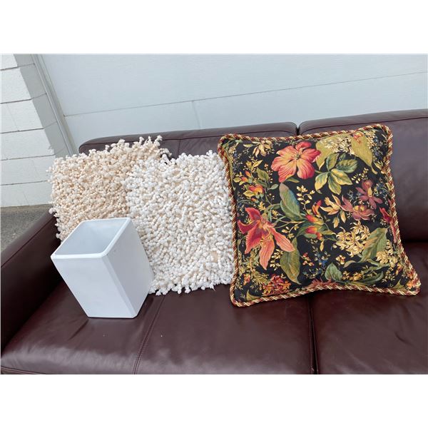 3 cushions and planter