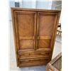 Image 1 : Armoire 38"x18" deep 60 tall