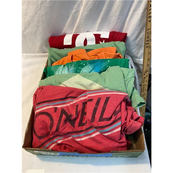 Large quick silver, O'Neil and DC t shirts