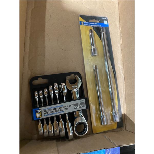 Ratcheting wrench set  and extension bars