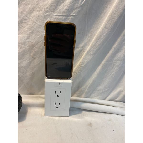 iPhone bad android dock phone not included