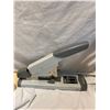 Image 1 : Swingline heavy duty stapler