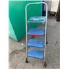 Image 1 : Folding step ladder