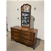 Image 2 : Dresser and mirror