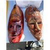 Image 1 : Two masks