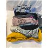 Image 1 : Lot of size small tops