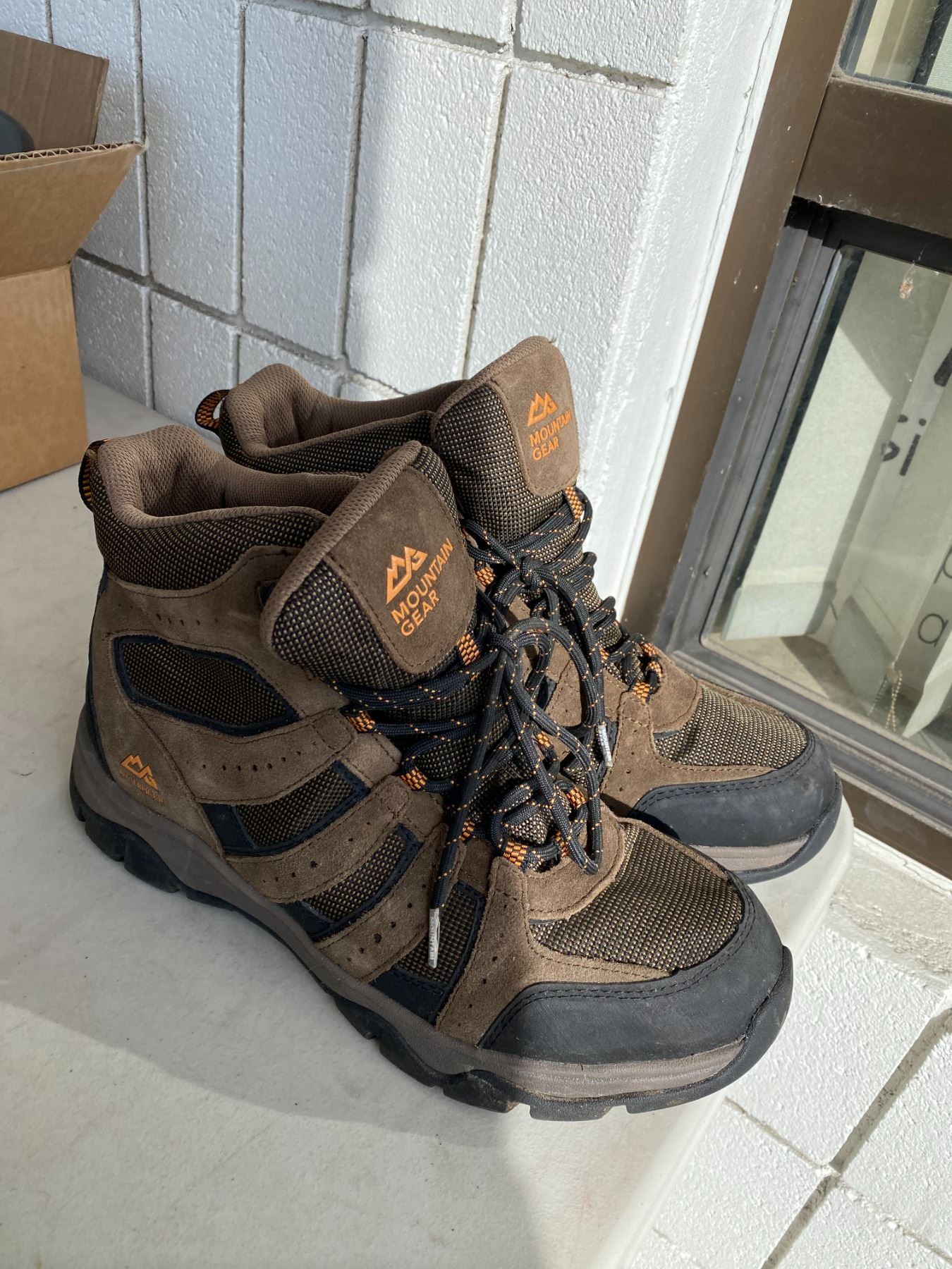 Size 13 mountain gear boots