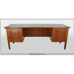5 Drawer Desk