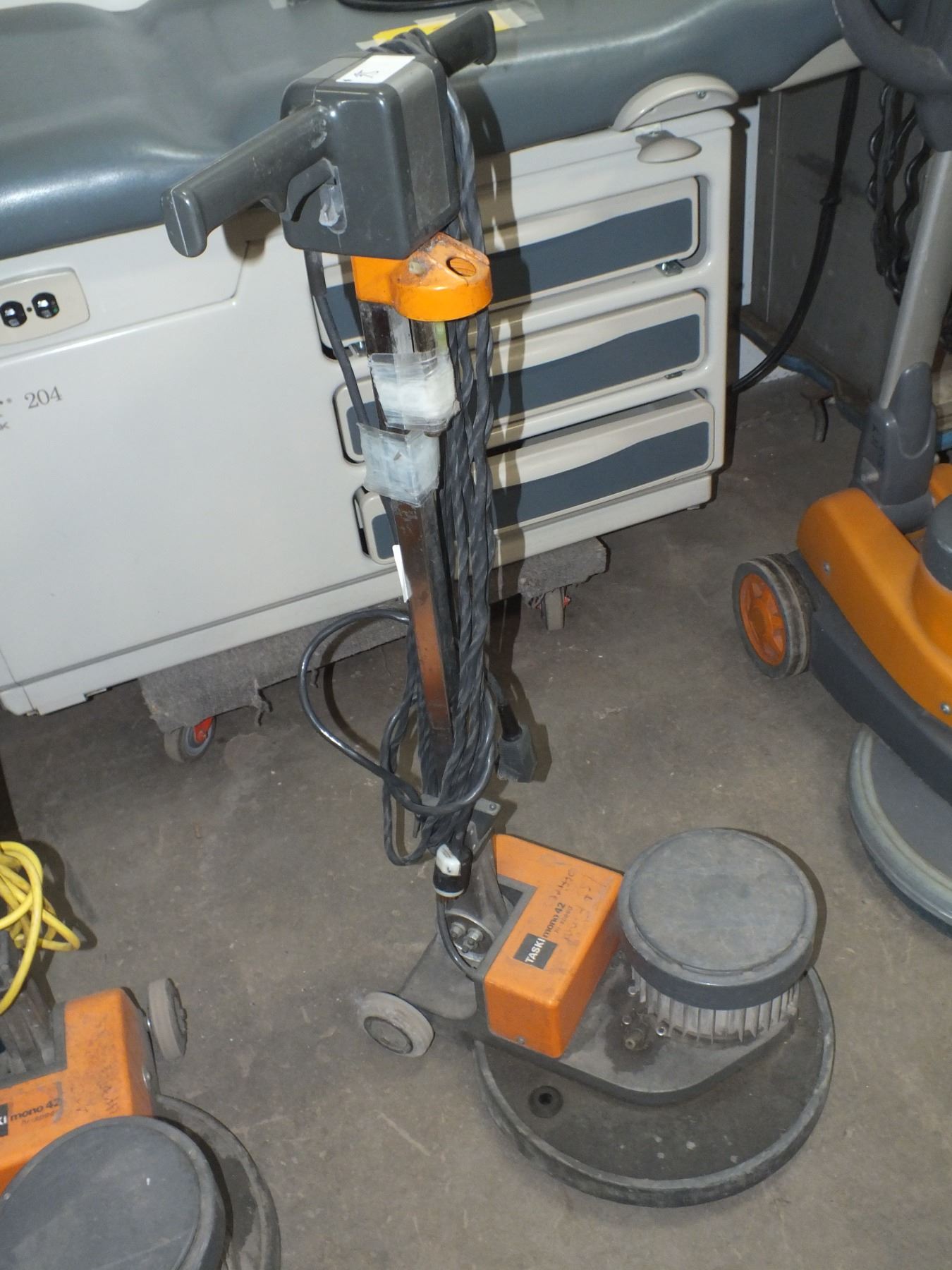 Taski Mono 42 Floor Machine